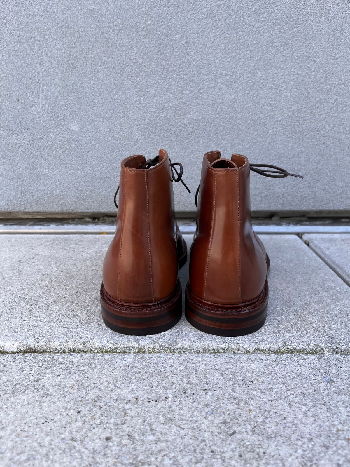 Photo by uglyshoes on November 3, 2023 of the Grant Stone Edward Boot in Horween Honey Glazed Shell Cordovan.