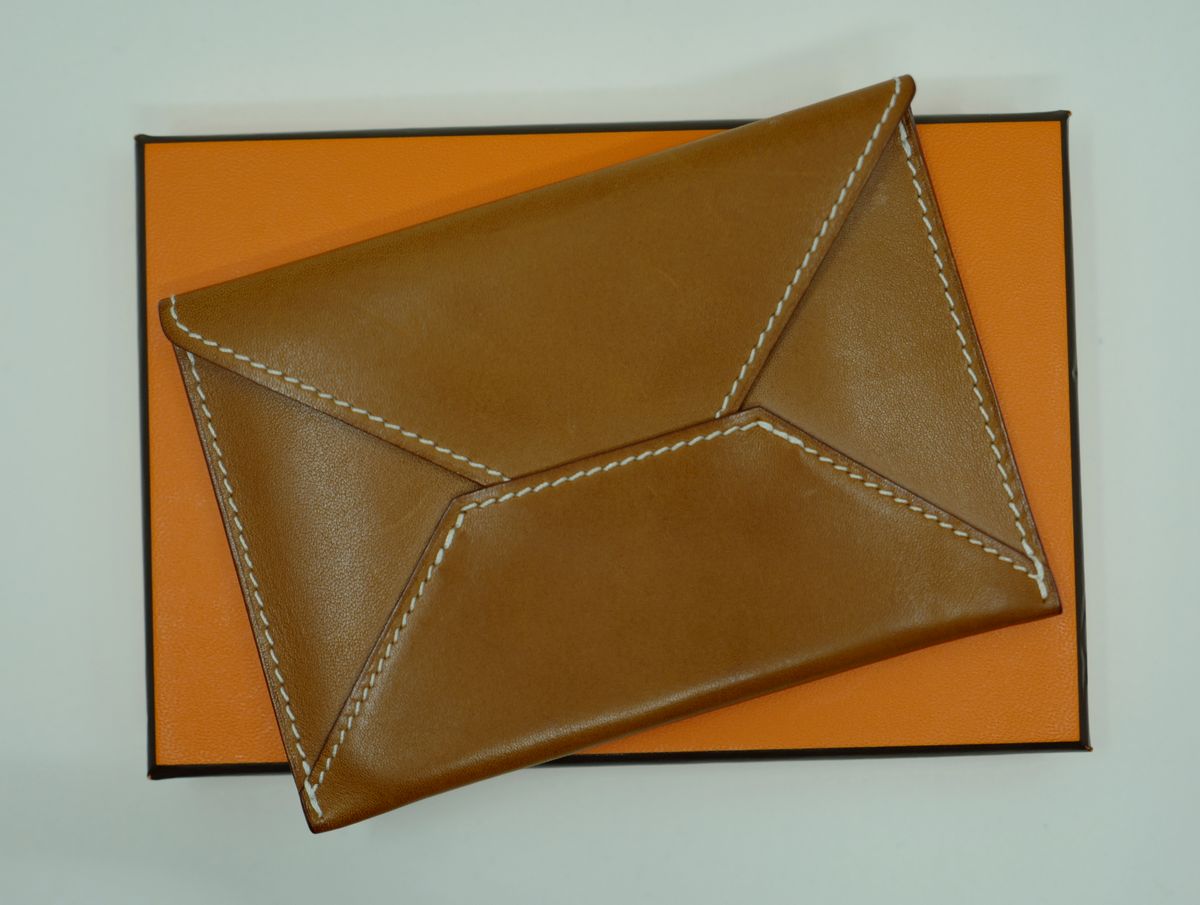 Photo by uglyshoes on November 1, 2025 of the Hermès Enveloppe MM in Barenia.