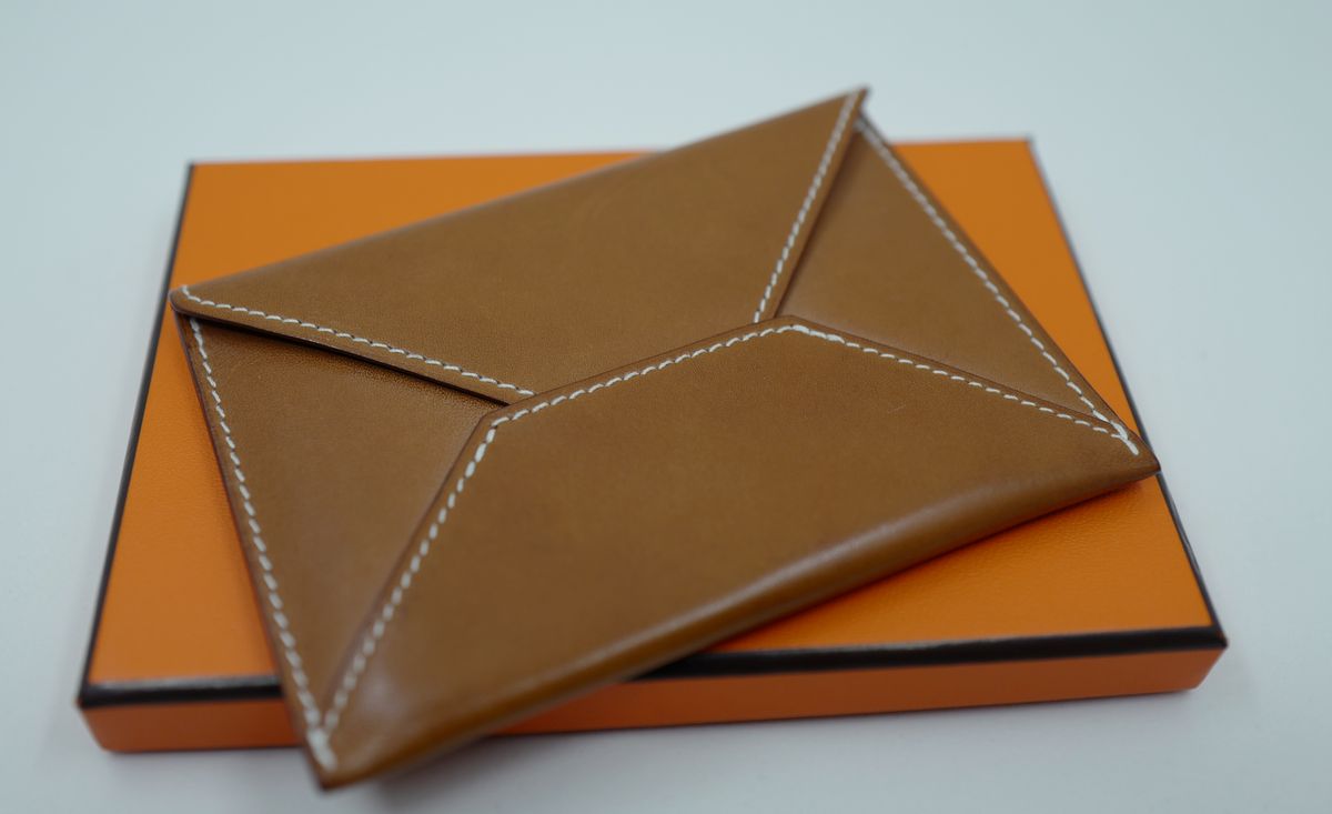 Photo by uglyshoes on December 4, 2025 of the Hermès Enveloppe MM in Barenia.