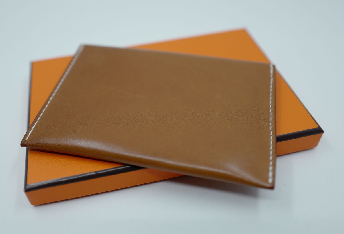 Photo by uglyshoes on December 4, 2025 of the Hermès Enveloppe MM in Barenia.