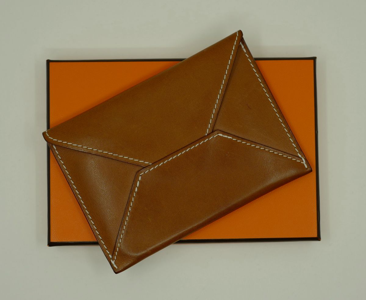 Photo by uglyshoes on February 3, 2026 of the Hermès Enveloppe MM in Barenia.