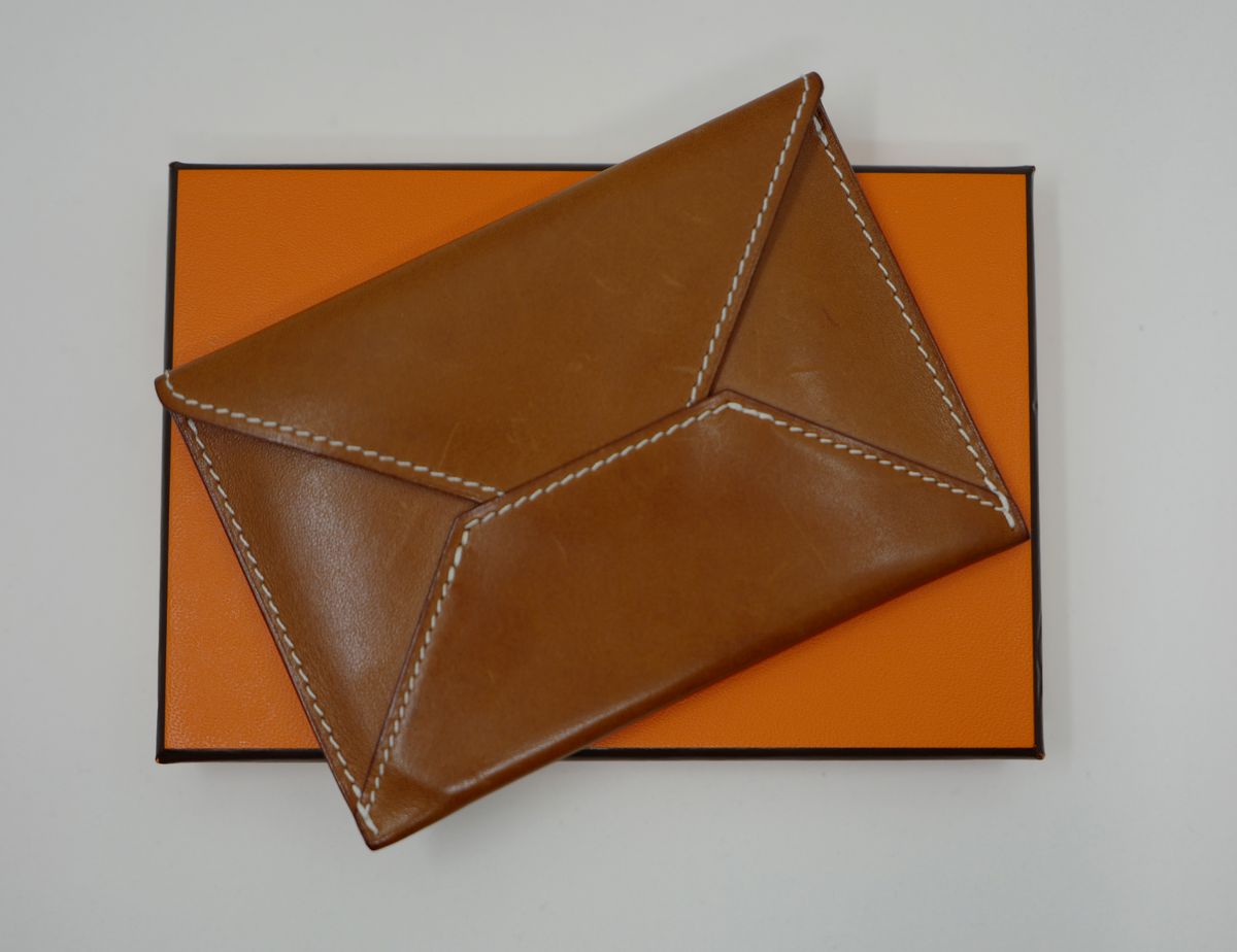 Photo by uglyshoes on March 5, 2026 of the Hermès Enveloppe MM in Barenia.