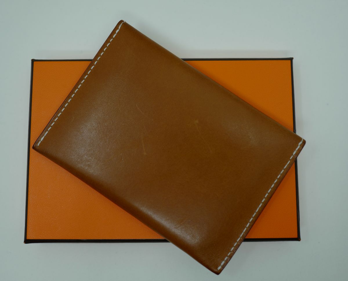 Photo by uglyshoes on March 5, 2026 of the Hermès Enveloppe MM in Barenia.