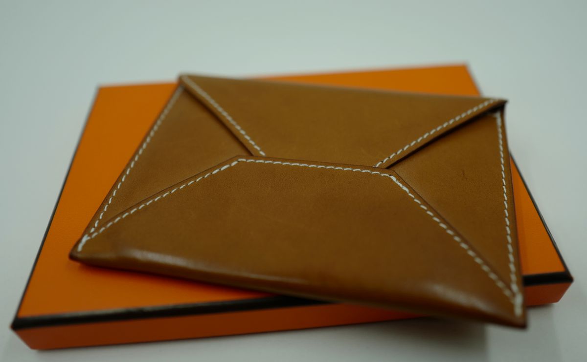 Photo by uglyshoes on April 4, 2026 of the Hermès Enveloppe MM in Barenia.