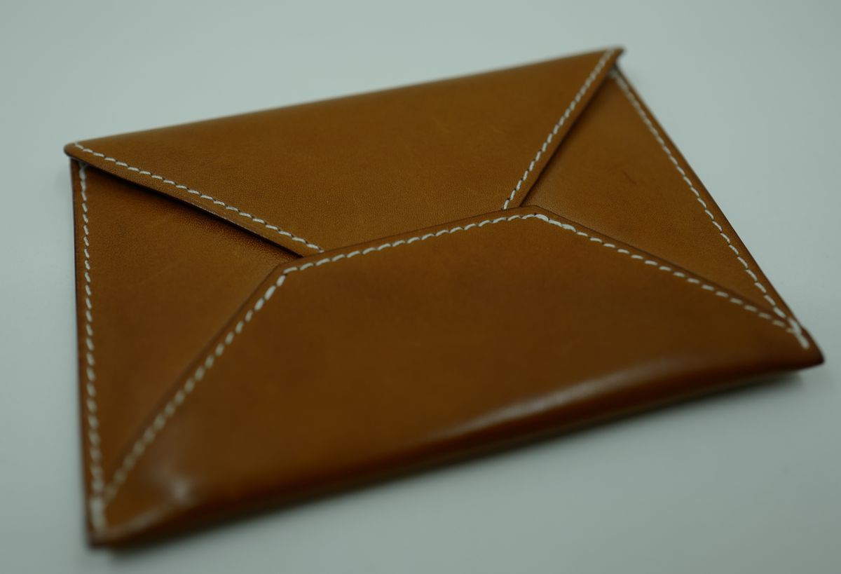 Photo by uglyshoes on April 2, 2026 of the Hermès Enveloppe MM in Barenia.