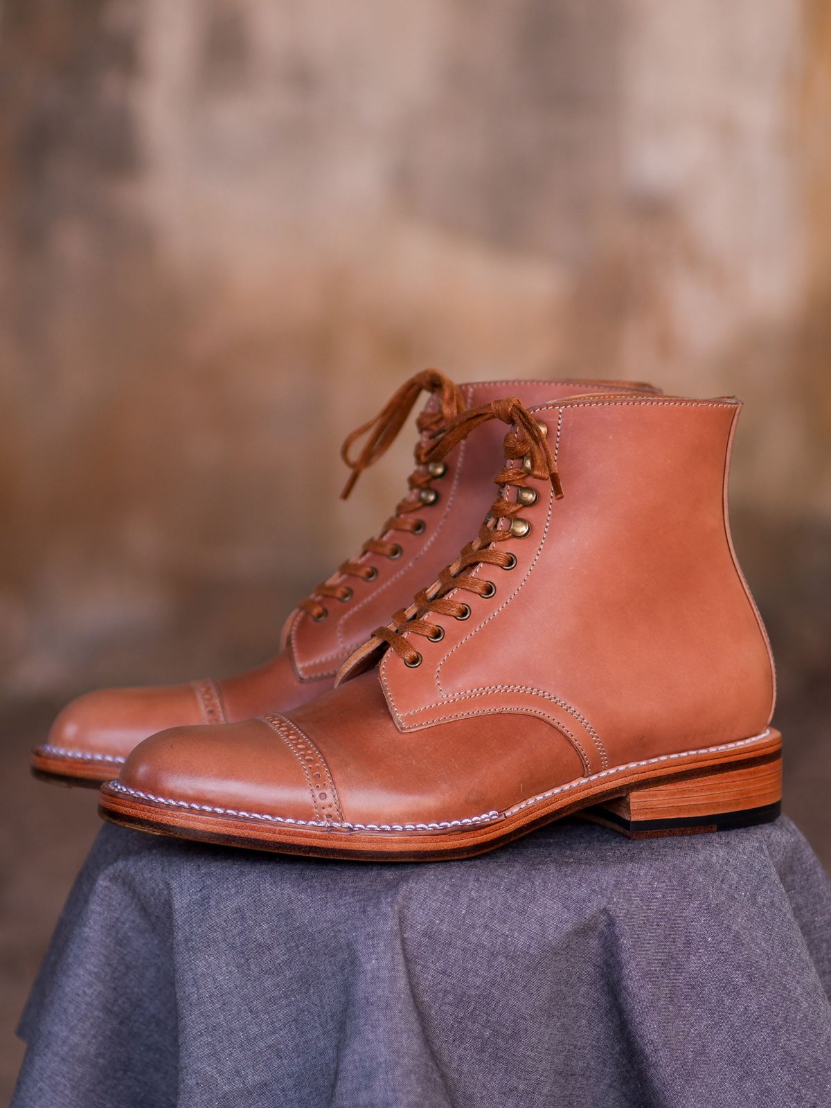 Photo by redfishjoefish on October 7, 2023 of the Midas Journey Derby Boot in Horween Unglazed Natural Shell Cordovan.