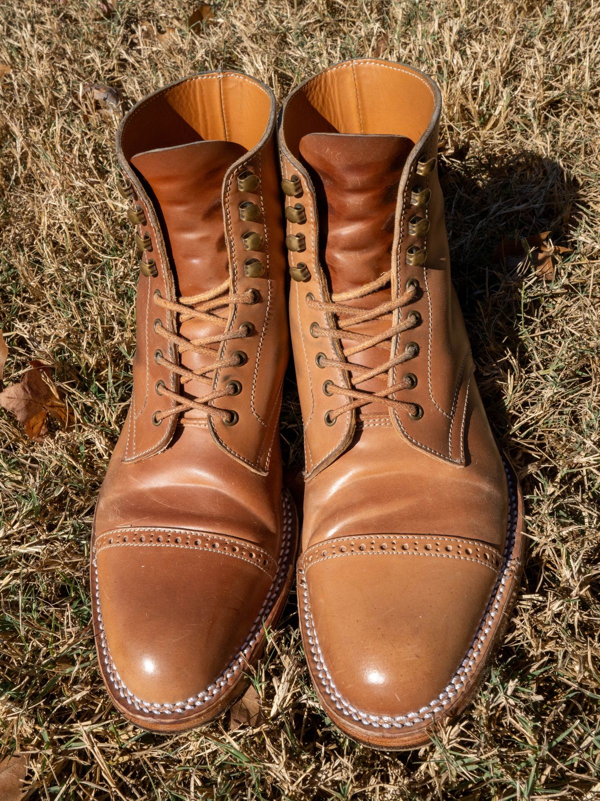 Photo by redfishjoefish on November 3, 2023 of the Midas Journey Derby Boot in Horween Unglazed Natural Shell Cordovan.