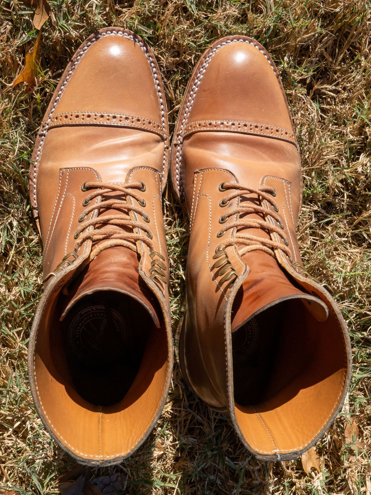 Photo by redfishjoefish on November 3, 2023 of the Midas Journey Derby Boot in Horween Unglazed Natural Shell Cordovan.