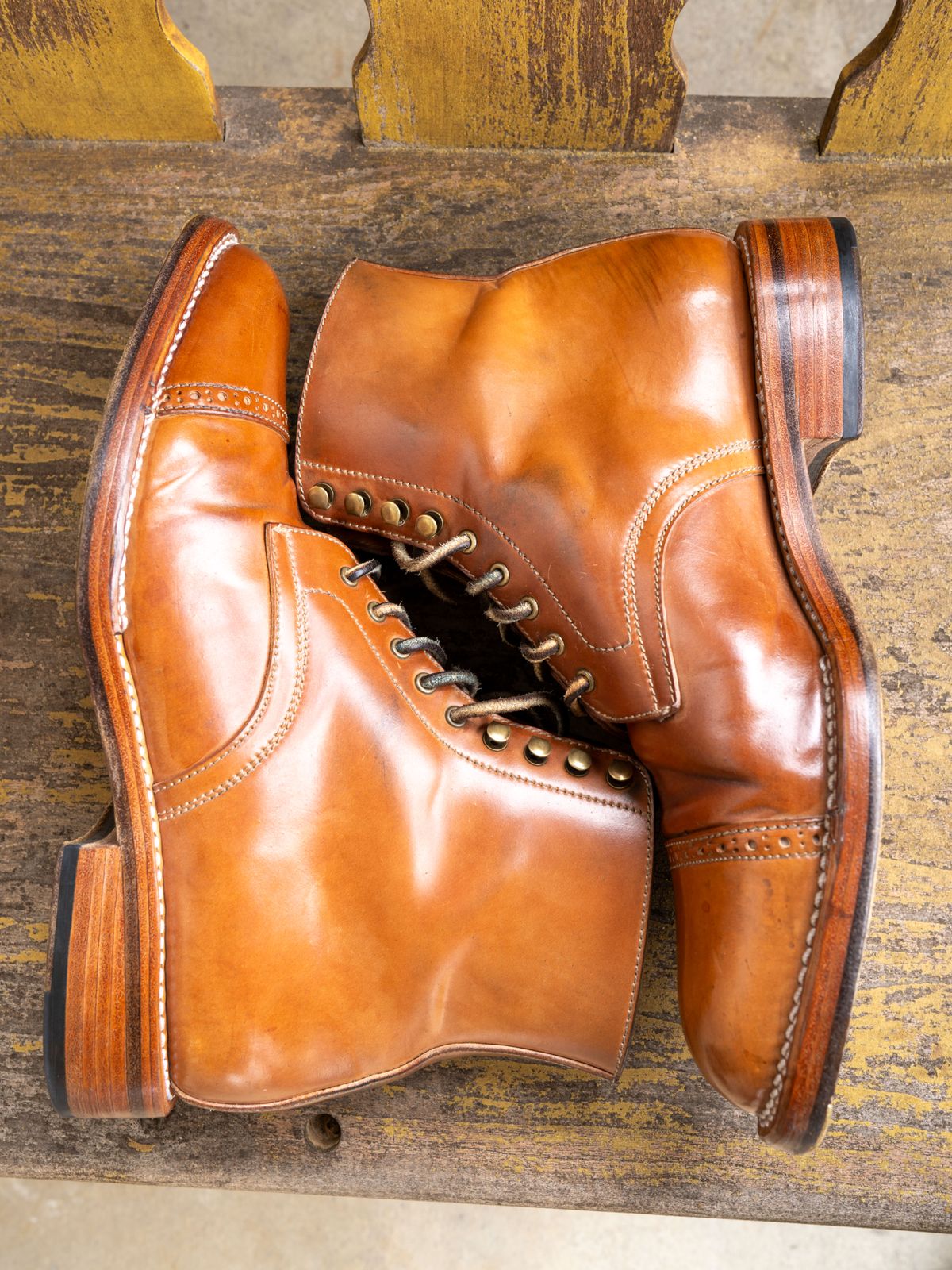 Photo by redfishjoefish on March 3, 2024 of the Midas Journey Derby Boot in Horween Unglazed Natural Shell Cordovan.