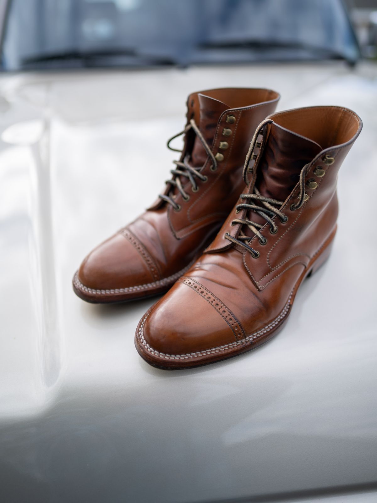 Photo by redfishjoefish on April 5, 2024 of the Midas Journey Derby Boot in Horween Unglazed Natural Shell Cordovan.