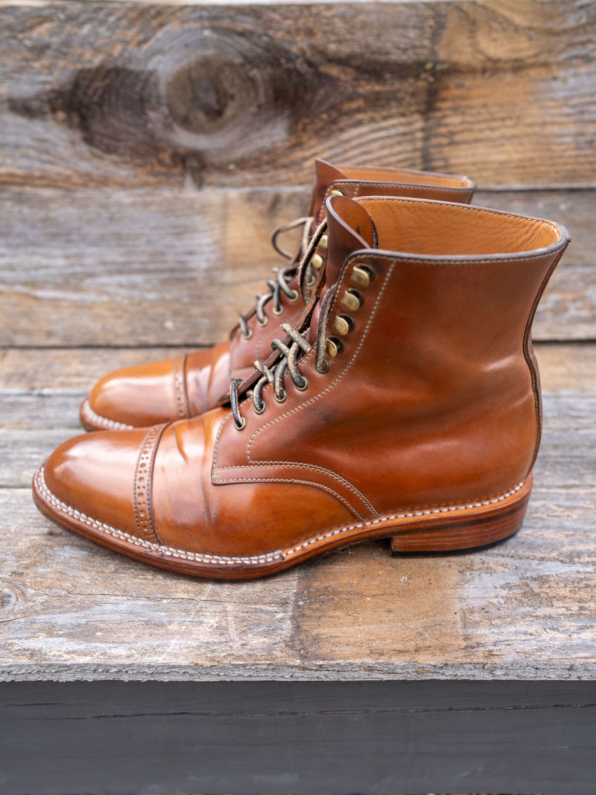 Photo by redfishjoefish on April 5, 2024 of the Midas Journey Derby Boot in Horween Unglazed Natural Shell Cordovan.