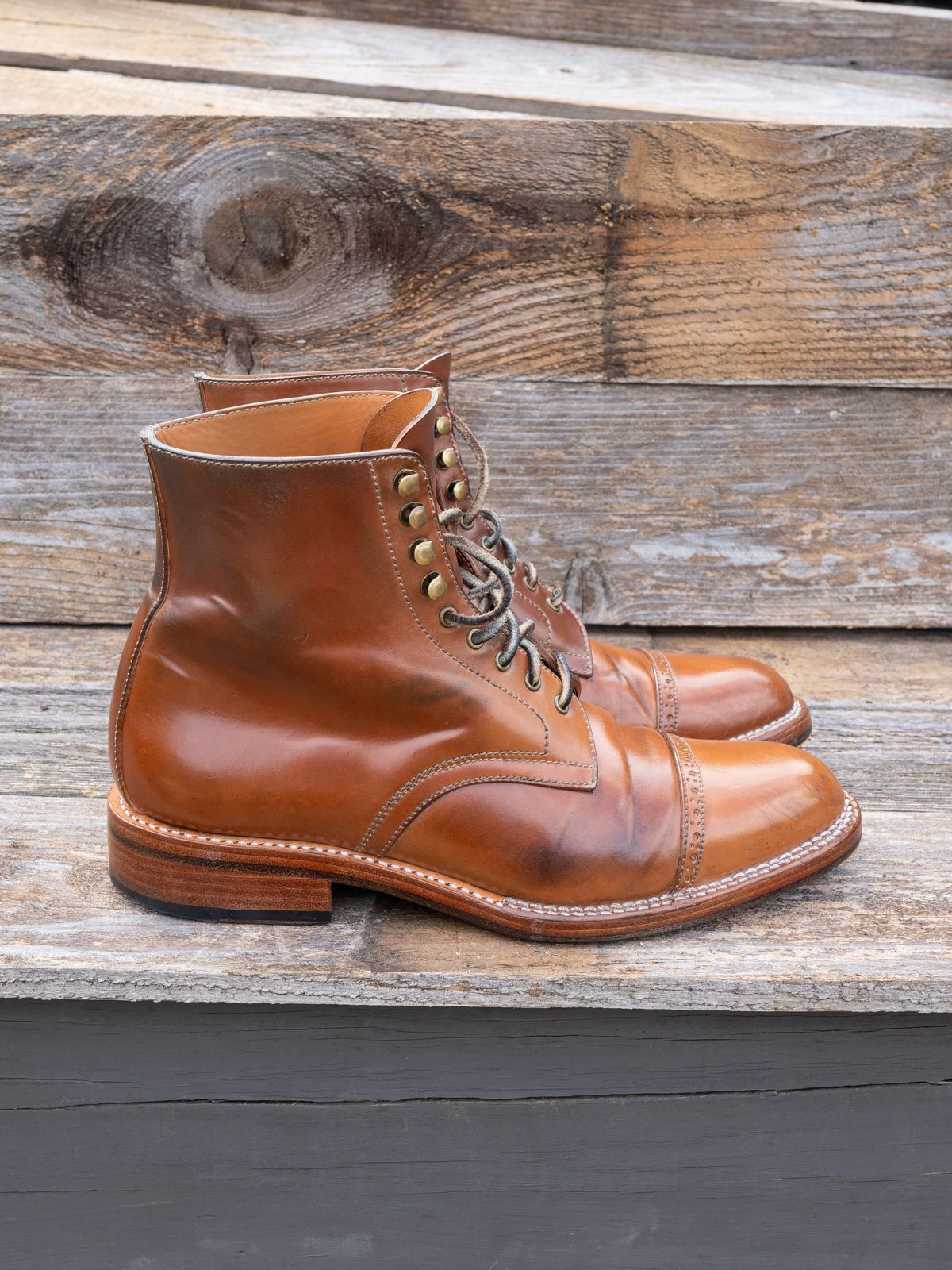 Photo by redfishjoefish on April 5, 2024 of the Midas Journey Derby Boot in Horween Unglazed Natural Shell Cordovan.