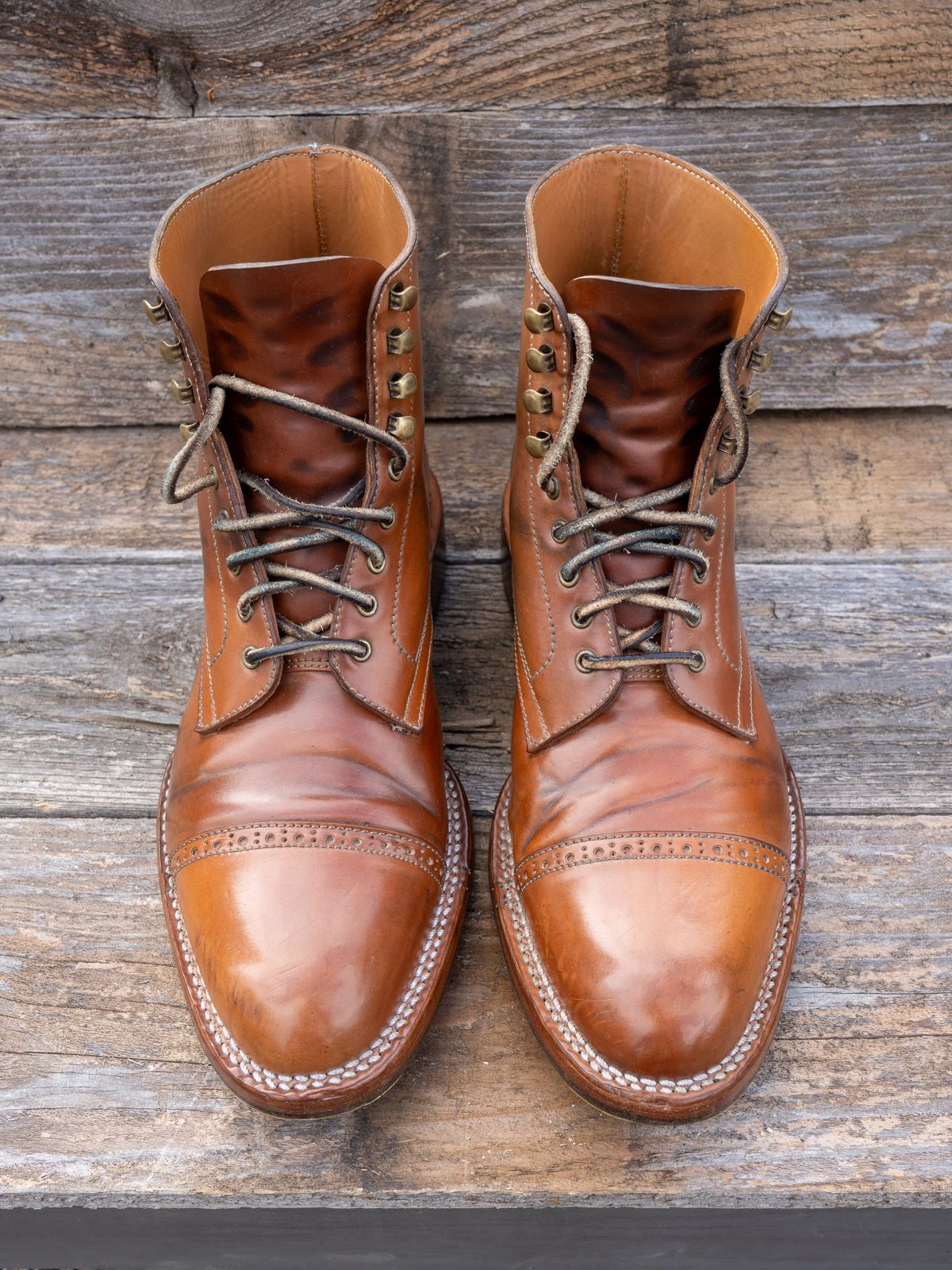 Photo by redfishjoefish on April 5, 2024 of the Midas Journey Derby Boot in Horween Unglazed Natural Shell Cordovan.