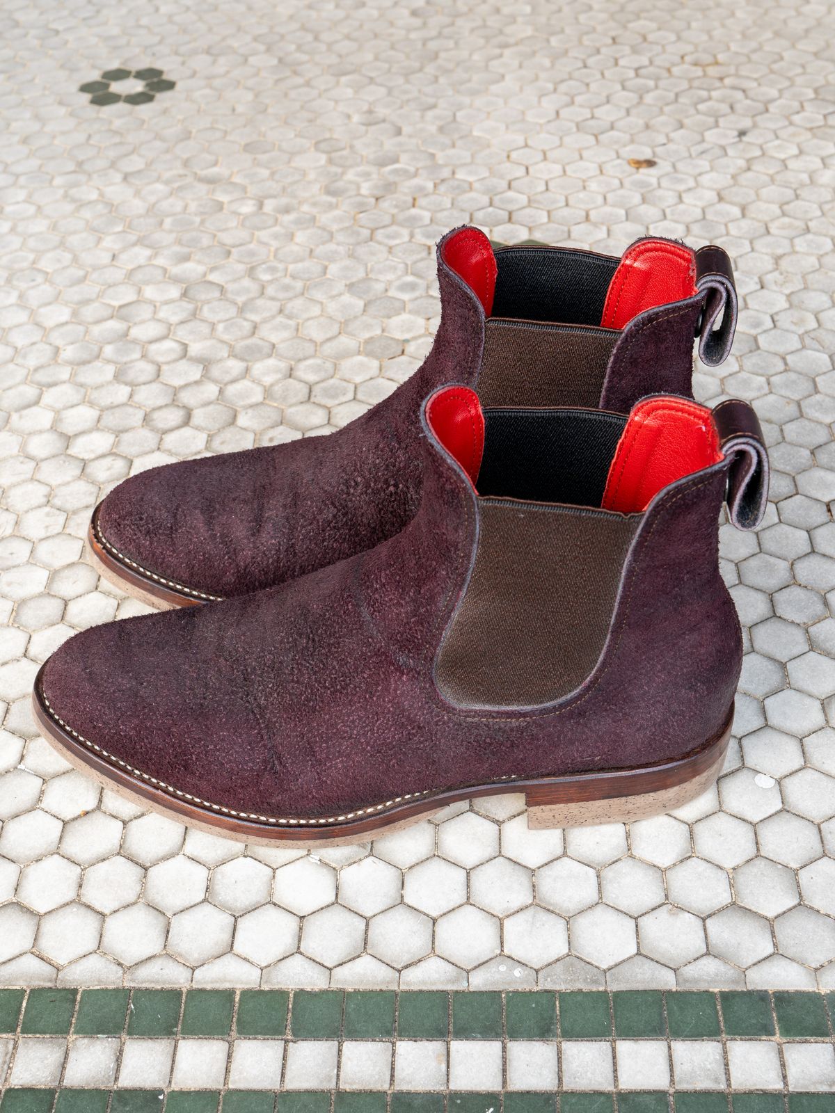 Photo by redfishjoefish on November 4, 2024 of the Briselblack The Seventh Chelsea Boot in Horween Rare Wine Reverse Chamois.