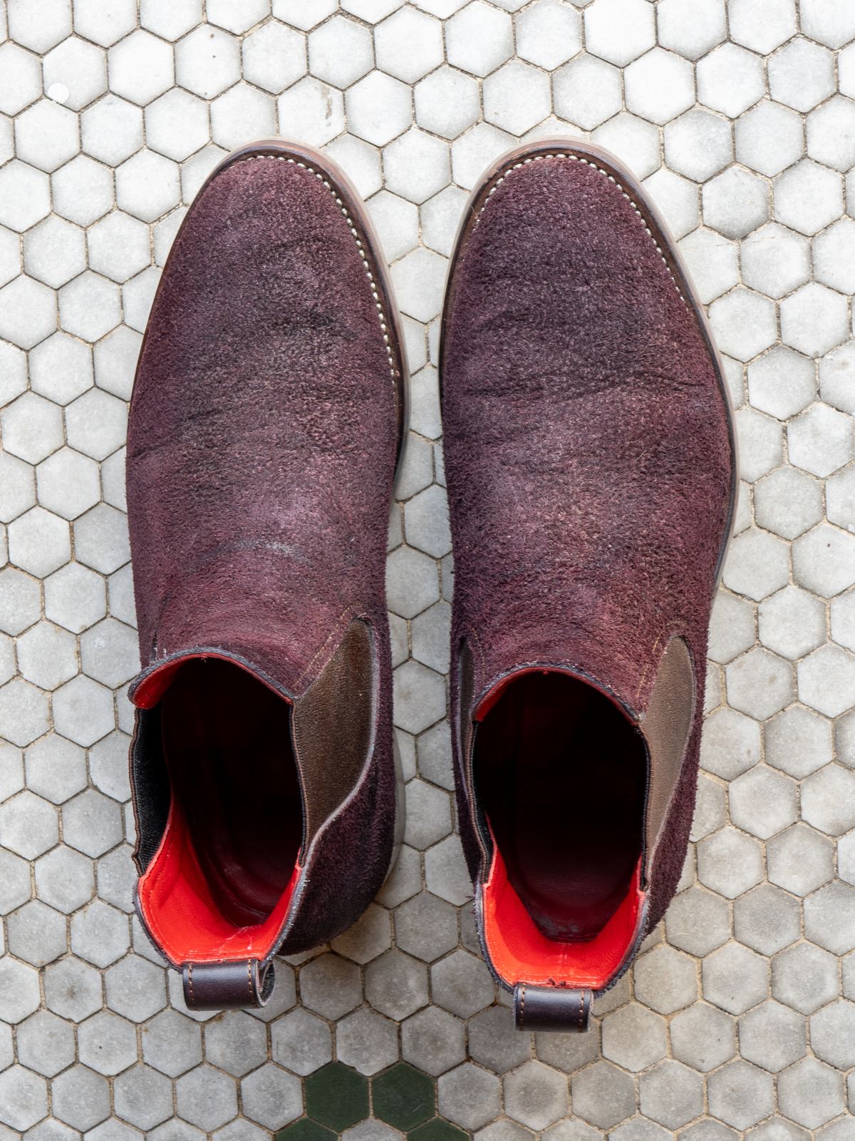 Photo by redfishjoefish on November 4, 2024 of the Briselblack The Seventh Chelsea Boot in Horween Rare Wine Reverse Chamois.