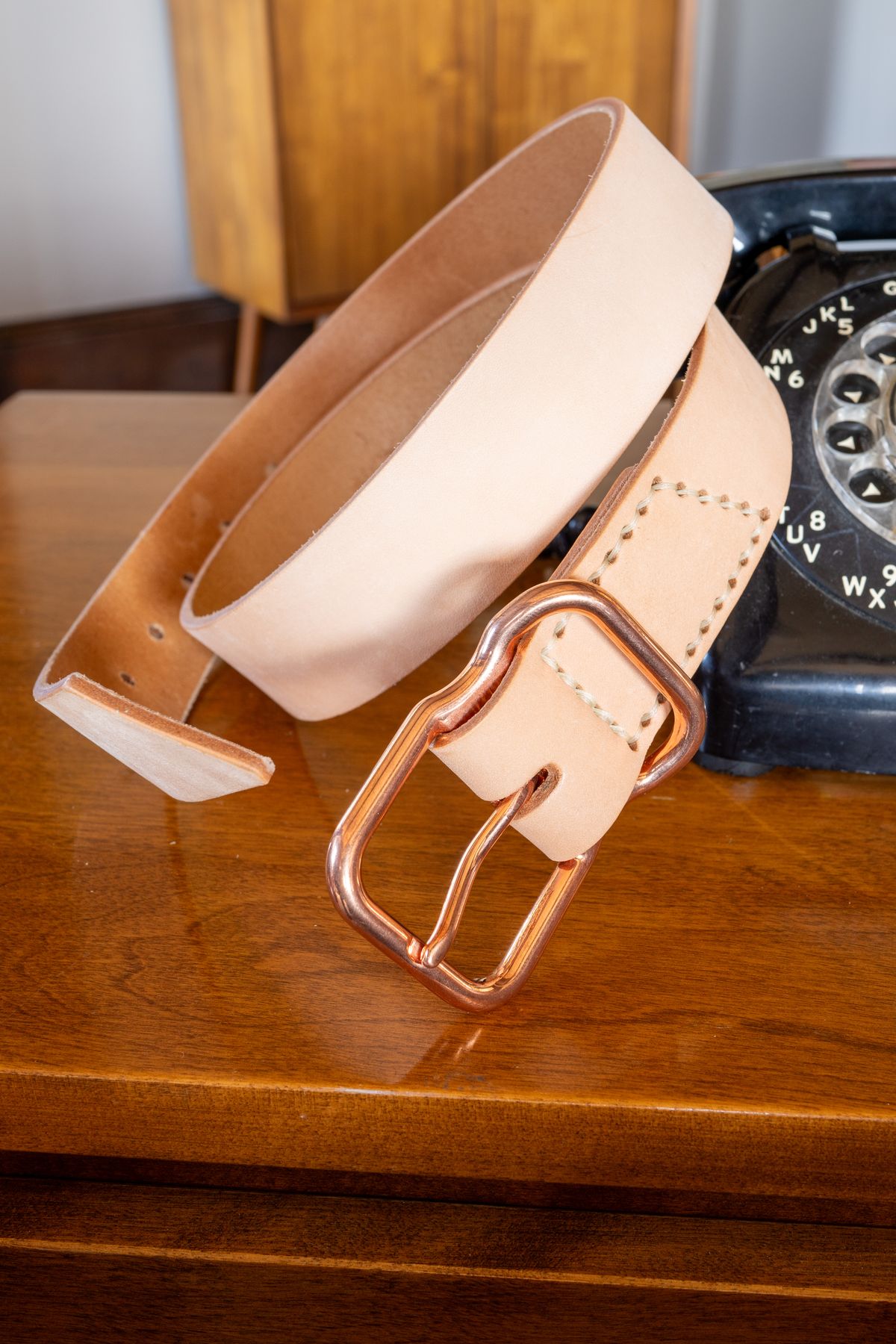 Photo by redfishjoefish on October 1, 2025 of the Emil Erwin Signature Belt in Natural in Horween Natural Latigo.
