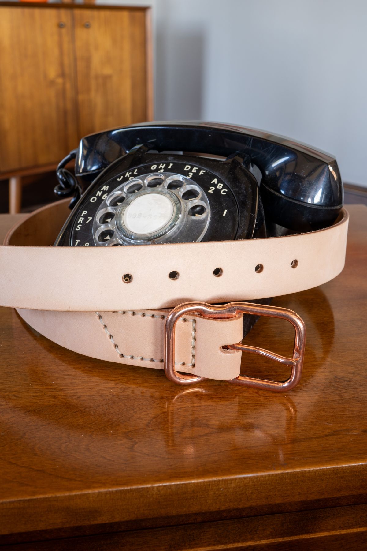 Photo by redfishjoefish on October 1, 2025 of the Emil Erwin Signature Belt in Natural in Horween Natural Latigo.