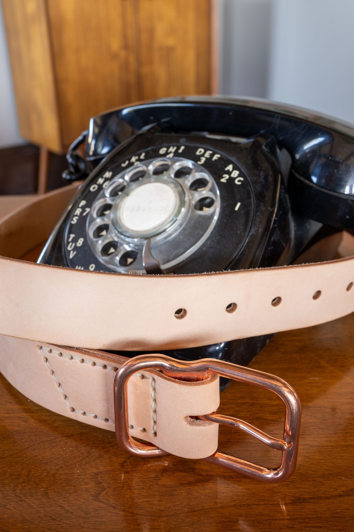 Photo by redfishjoefish on October 1, 2025 of the Emil Erwin Signature Belt in Natural in Horween Natural Latigo.