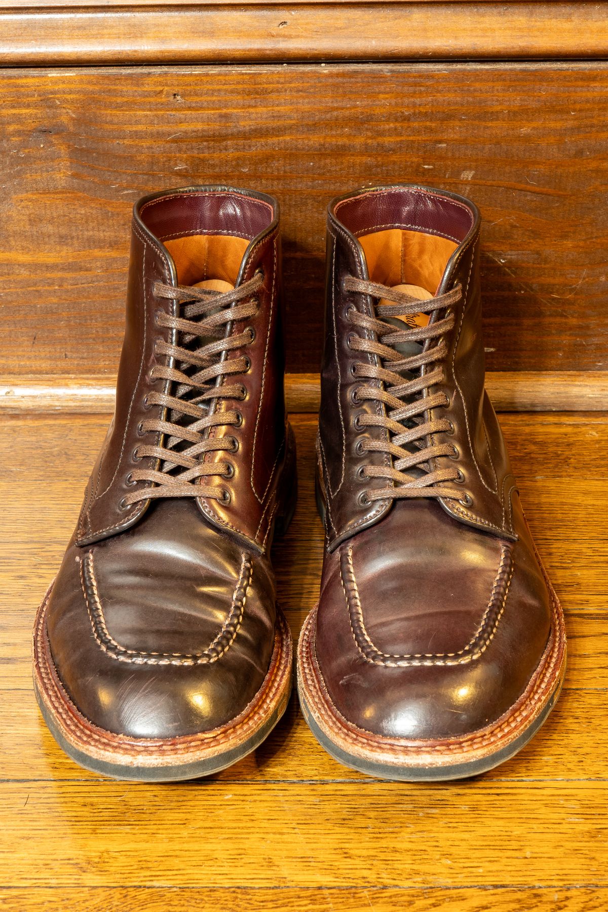 Photo by redfishjoefish on November 6, 2025 of the Alden Indy Boot in Horween Color 8 Shell Cordovan.