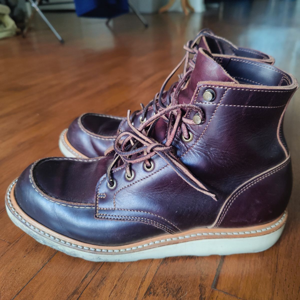 Photo by nicktamura on December 1, 2023 of the Truman Moc Toe in Seidel Oxblood Double Shot.