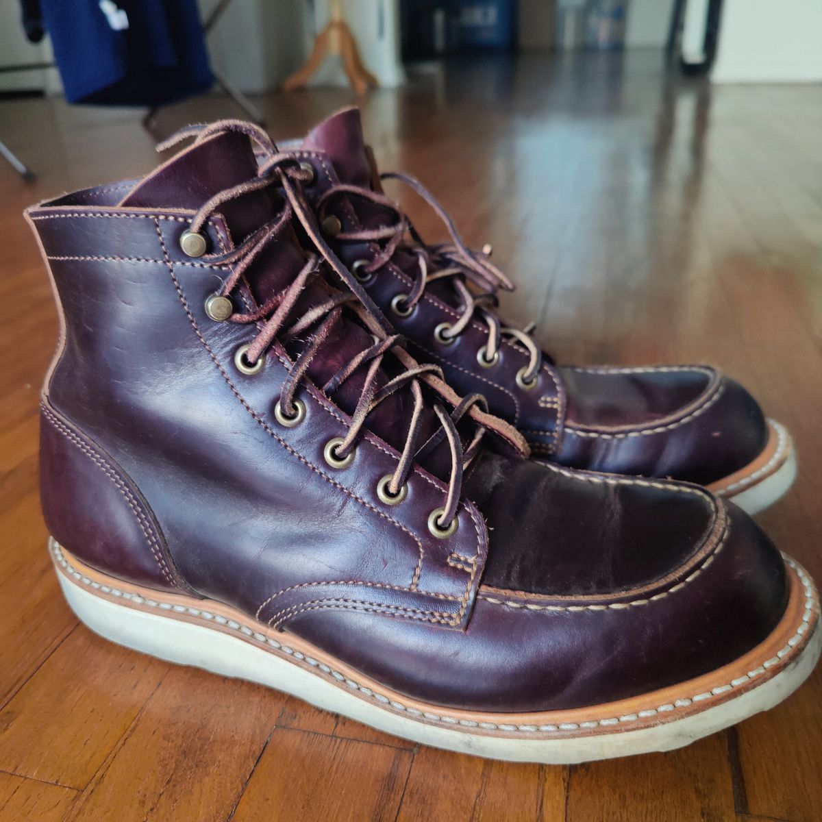 Photo by nicktamura on December 1, 2023 of the Truman Moc Toe in Seidel Oxblood Double Shot.