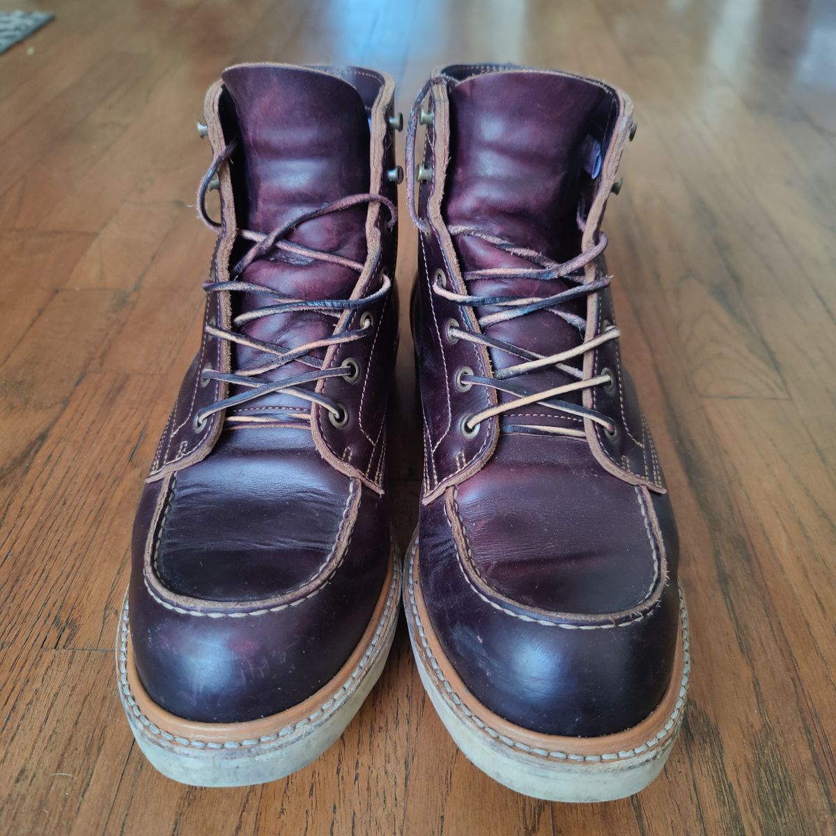 Photo by nicktamura on January 2, 2024 of the Truman Moc Toe in Seidel Oxblood Double Shot.