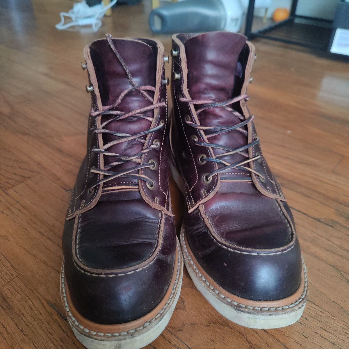 Photo by nicktamura on February 2, 2024 of the Truman Moc Toe in Seidel Oxblood Double Shot.