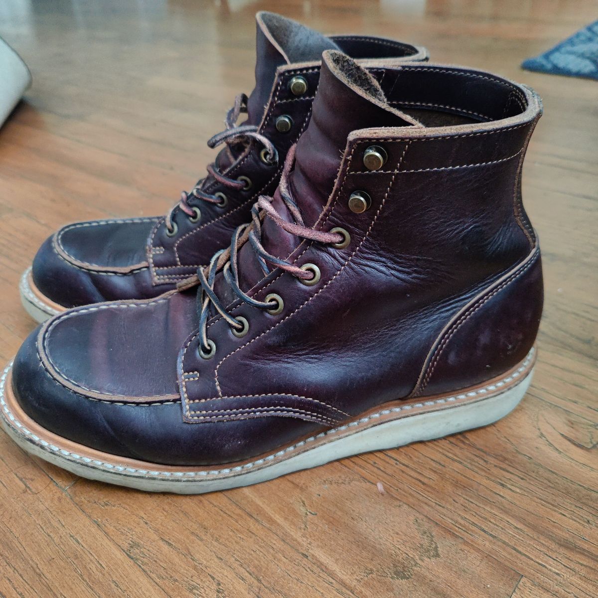 Photo by nicktamura on March 2, 2024 of the Truman Moc Toe in Seidel Oxblood Double Shot.