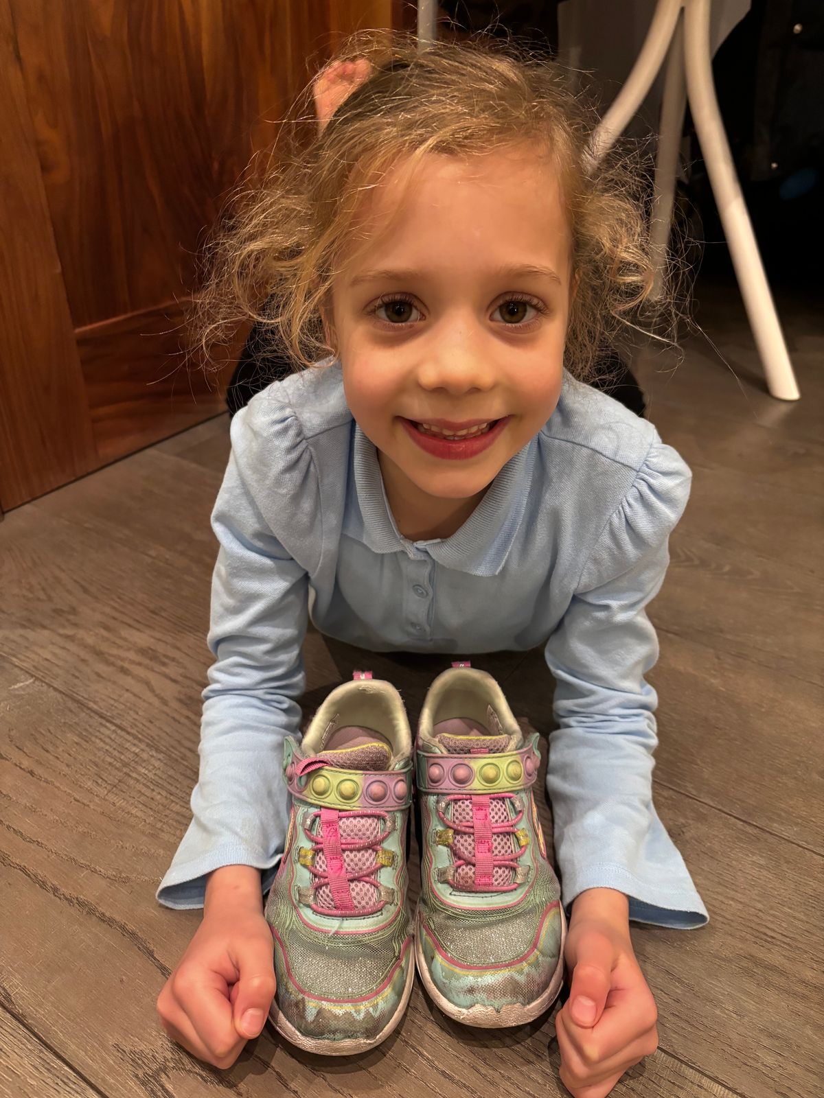Photo by Way2Jeff on March 6, 2024 of the Skechers Kids Sport-Skech Pops in Synthetic.