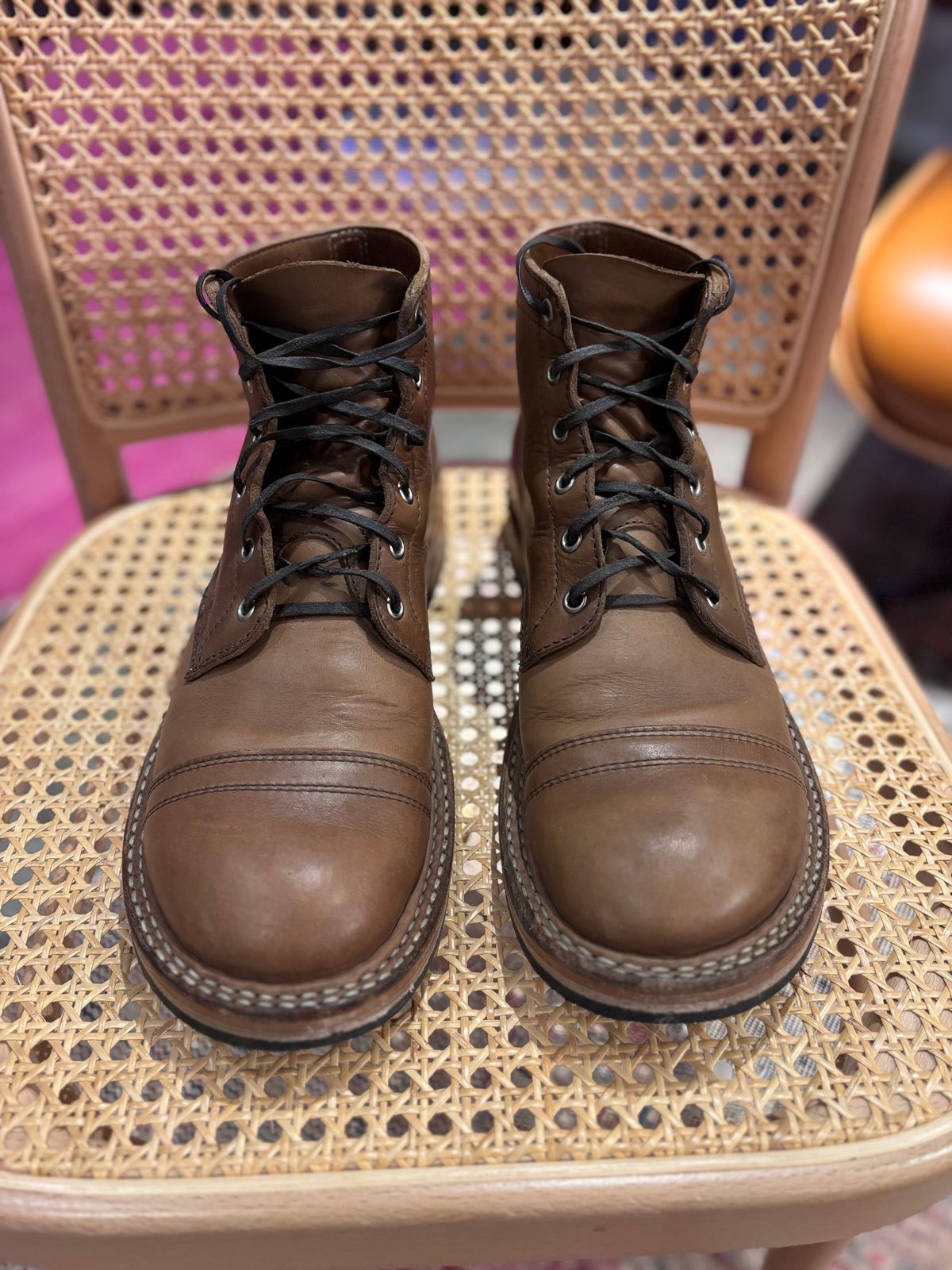 Photo by Way2Jeff on January 5, 2025 of the White's Semi-Dress in Horween Natural Chromexcel.