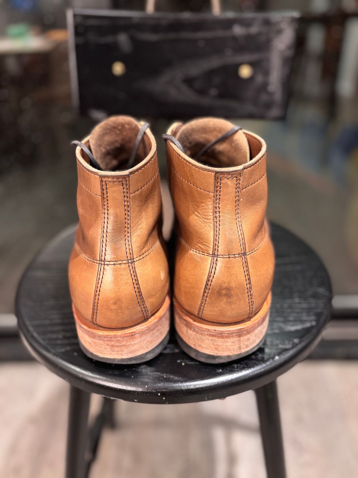 Photo by Way2Jeff on March 6, 2025 of the White's Semi-Dress in Horween Natural Chromexcel.