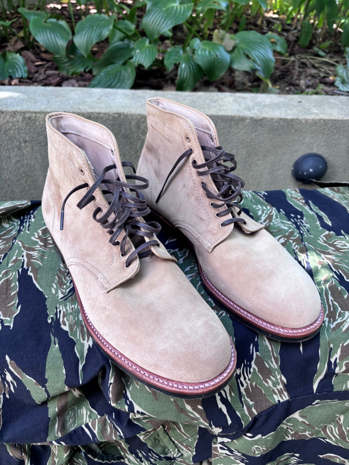 Photo by Way2Jeff on October 3, 2024 of the Alden x Brogue Boondocker Boot in Tan Suede.