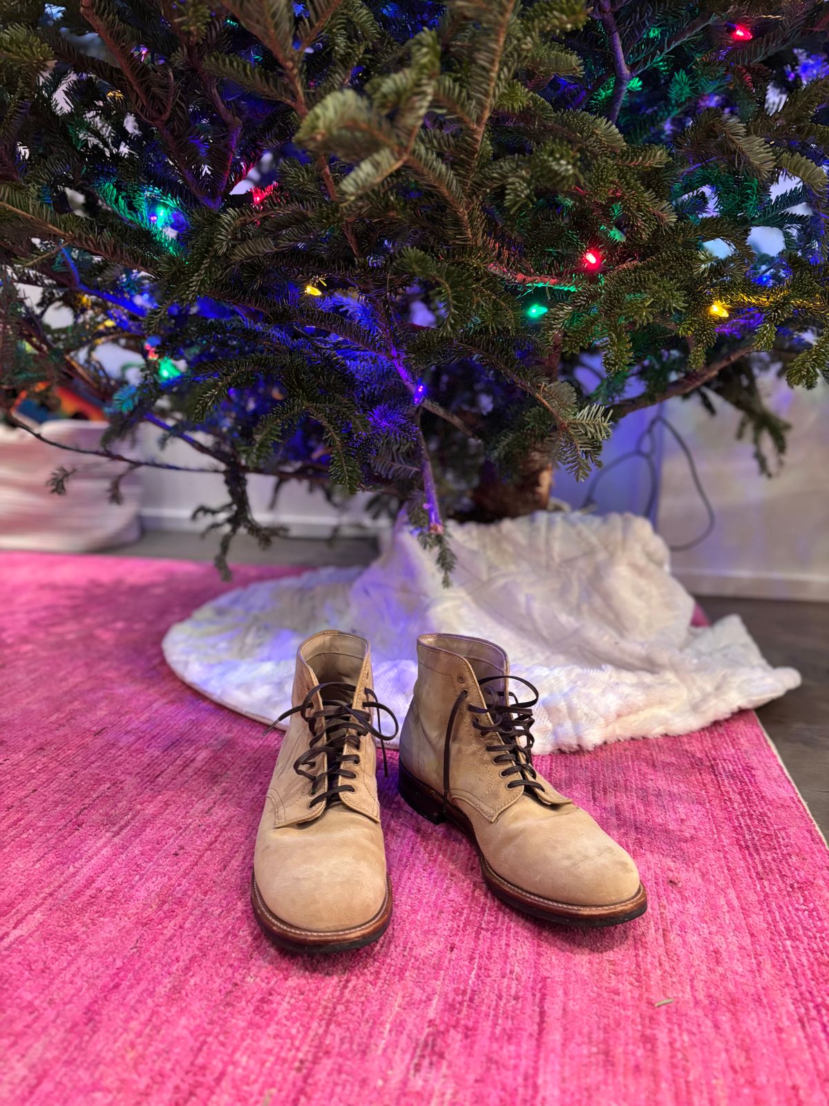 Photo by Way2Jeff on January 5, 2025 of the Alden x Brogue Boondocker Boot in Tan Suede.