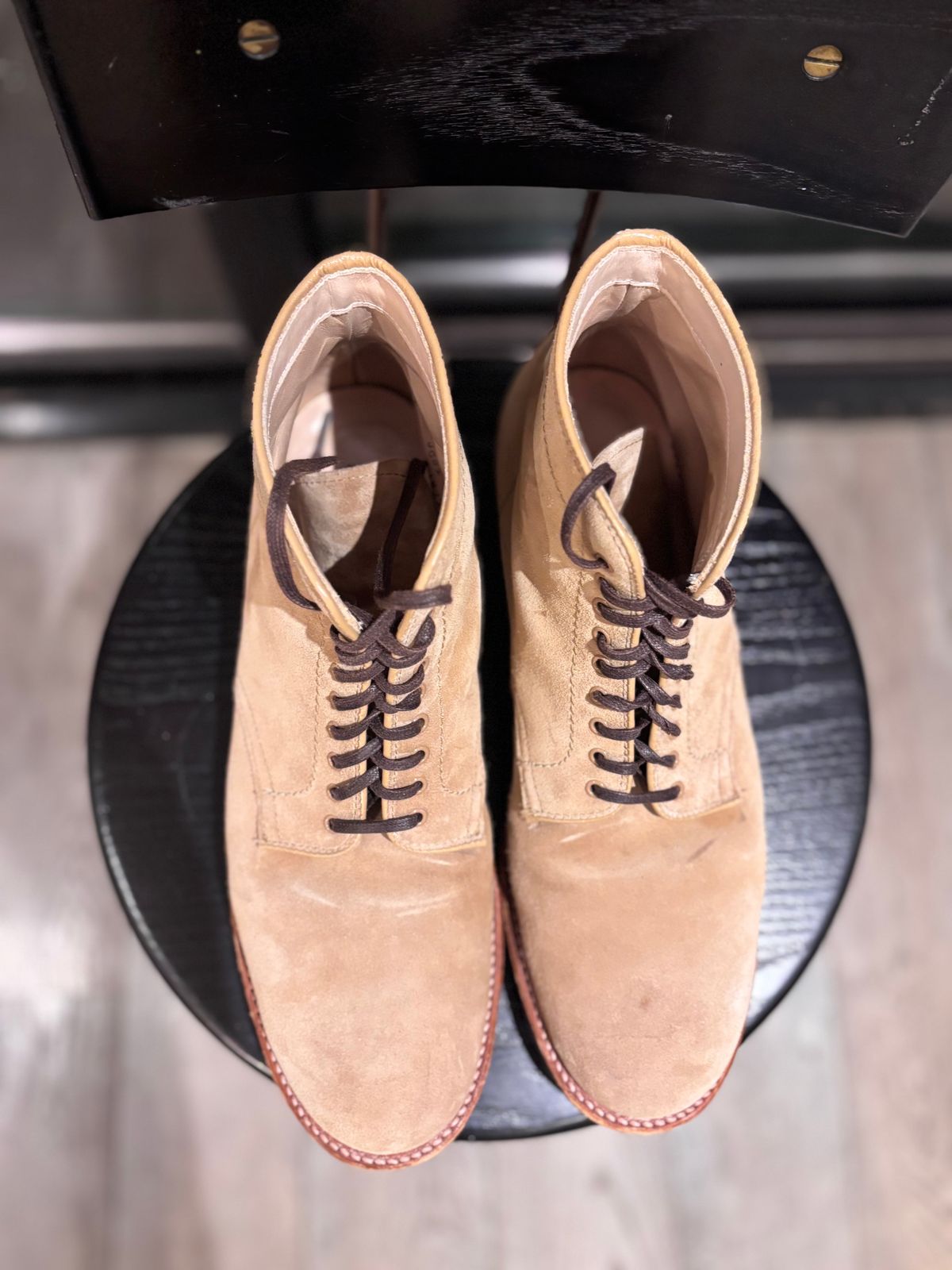 Photo by Way2Jeff on March 6, 2025 of the Alden x Brogue Boondocker Boot in Tan Suede.