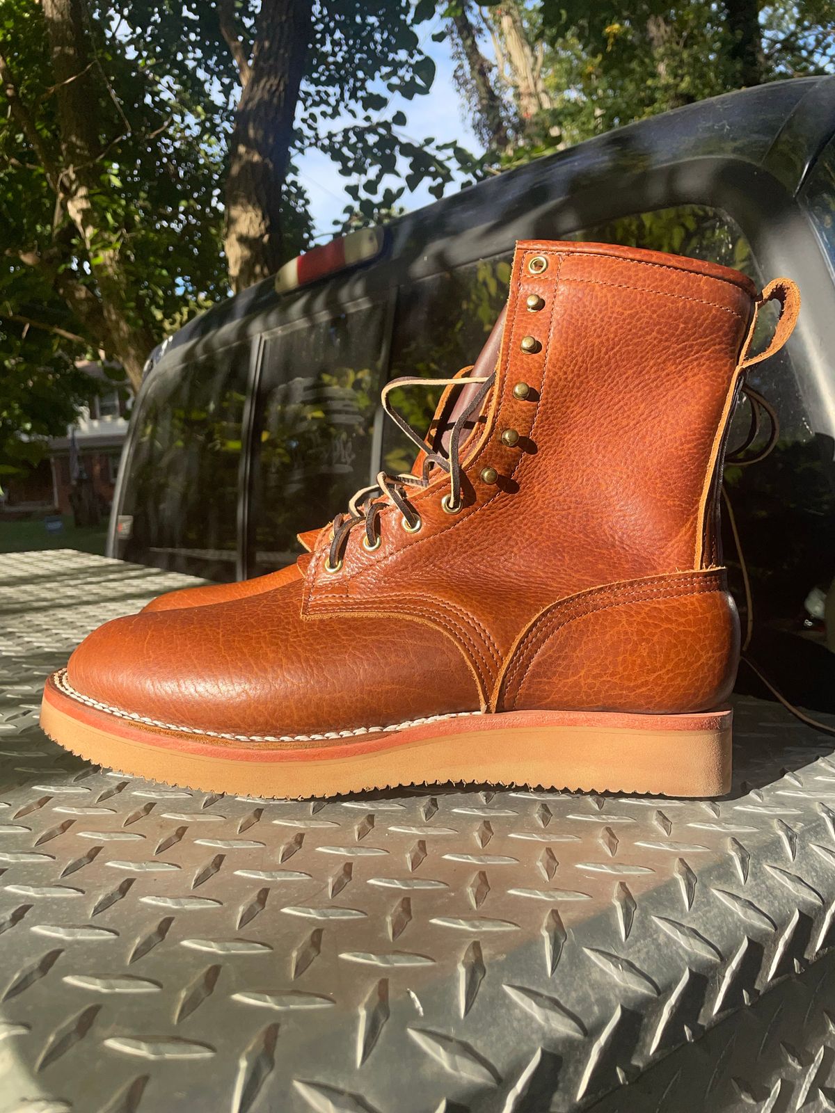 Photo by matthewclark on October 1, 2022 of the Nicks Traveler in Horween Natural Bison.