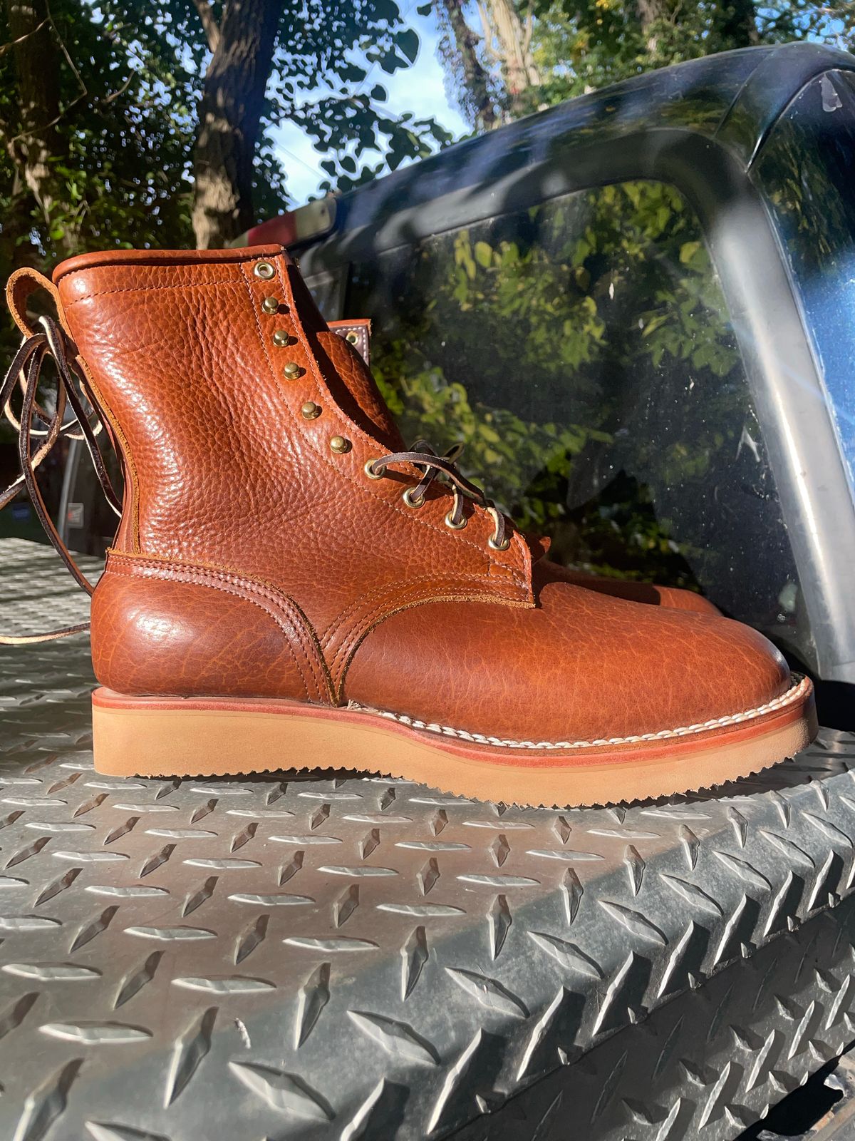 Photo by matthewclark on October 1, 2022 of the Nicks Traveler in Horween Natural Bison.
