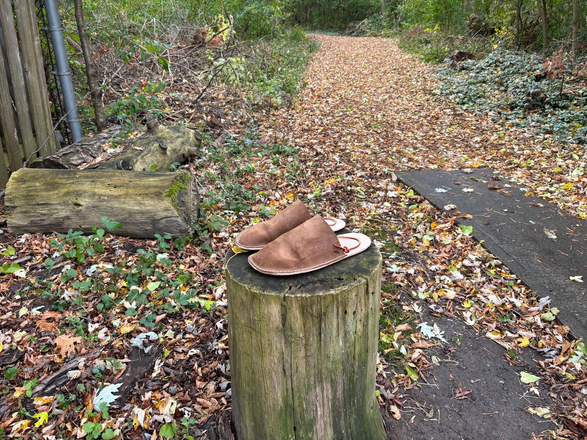 Photo by LastOfTheMohicans on November 4, 2023 of the Home Made Slipper in S.B. Foot Brown Spitfire.