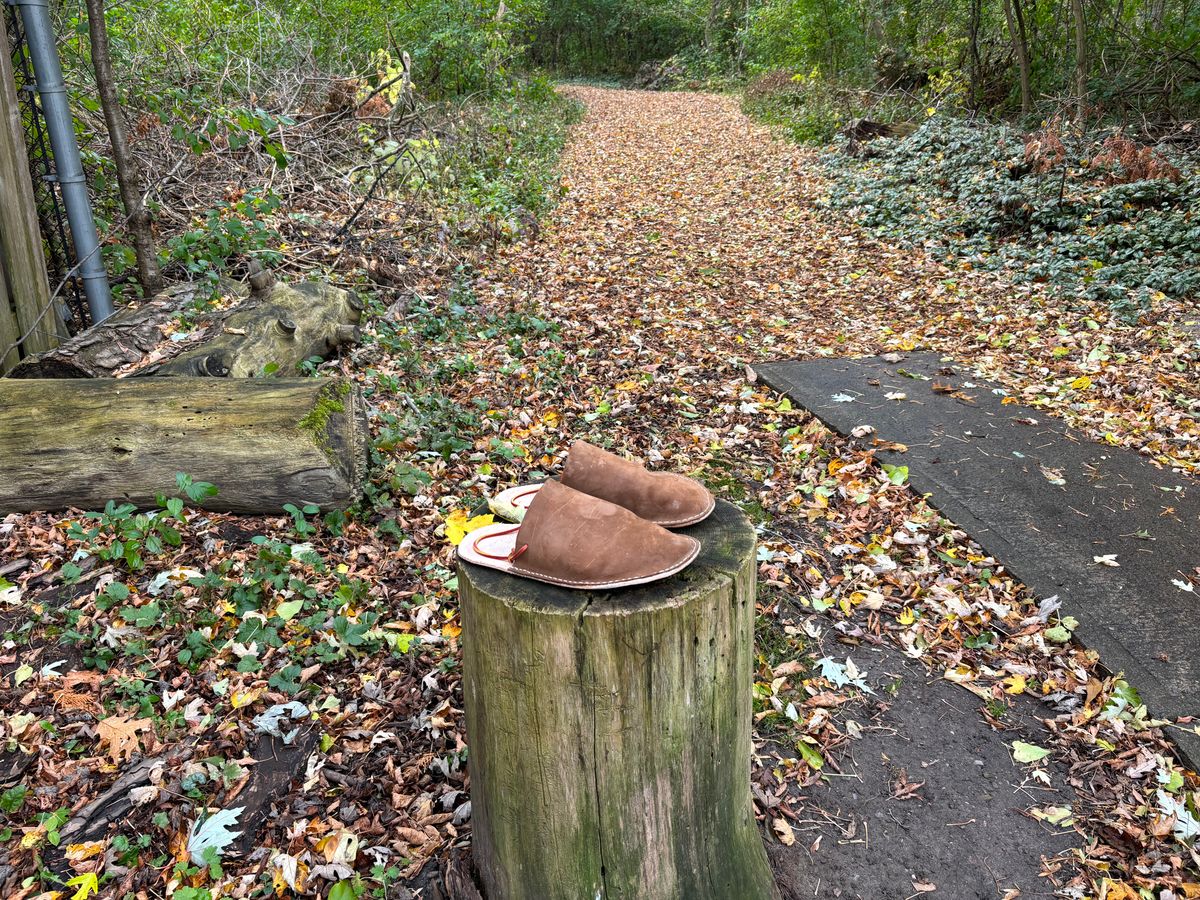 Photo by LastOfTheMohicans on November 4, 2023 of the Home Made Slipper in S.B. Foot Brown Spitfire.