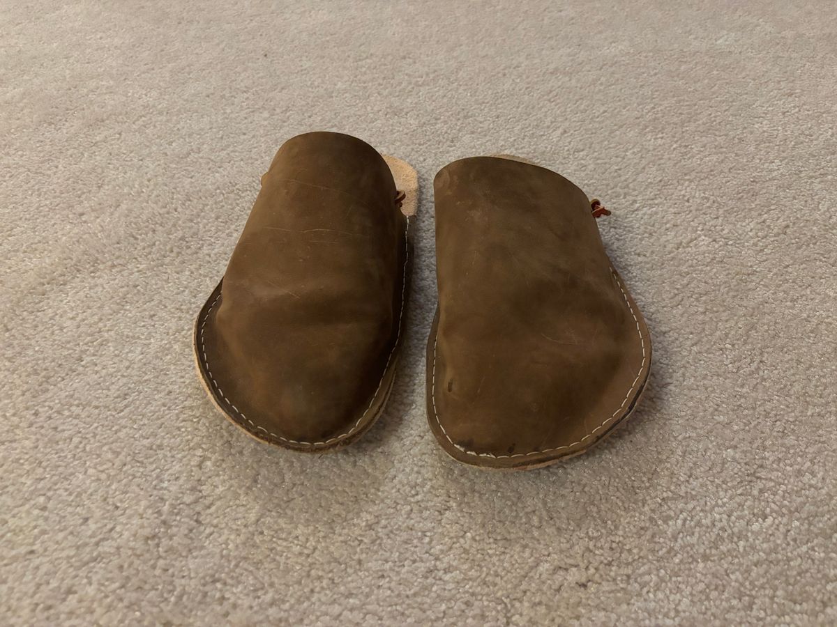 Photo by LastOfTheMohicans on December 1, 2023 of the Home Made Slipper in S.B. Foot Brown Spitfire.