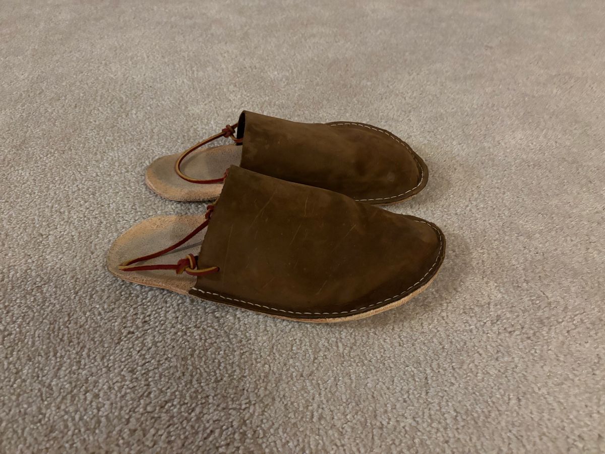 Photo by LastOfTheMohicans on December 1, 2023 of the Home Made Slipper in S.B. Foot Brown Spitfire.