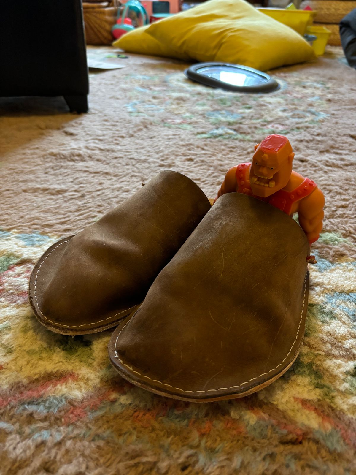 Photo by LastOfTheMohicans on January 3, 2024 of the Home Made Slipper in S.B. Foot Brown Spitfire.