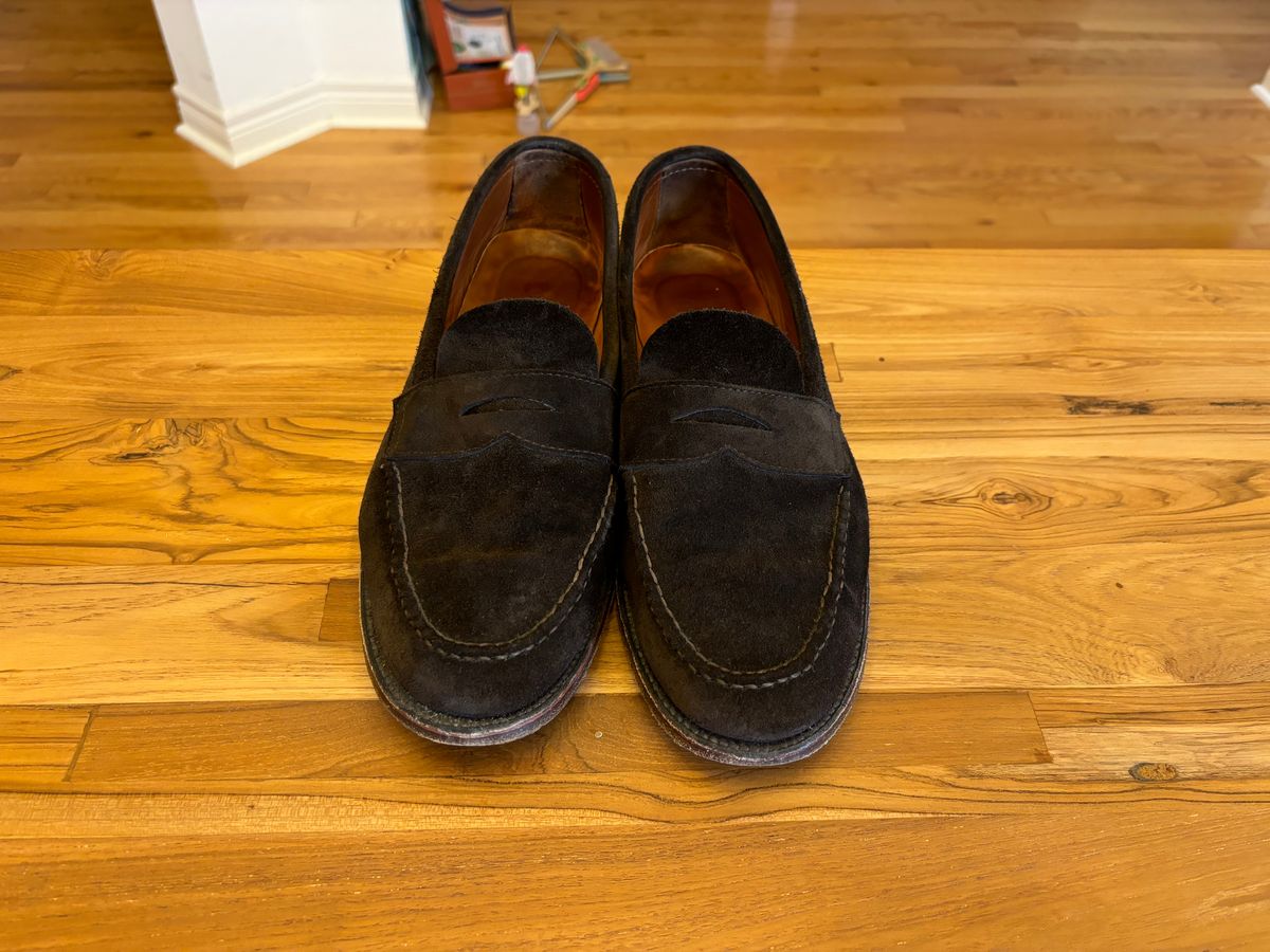 Photo by LastOfTheMohicans on November 3, 2024 of the Alden Leisure Handsewn Penny Loafer in Dark Brown Suede.