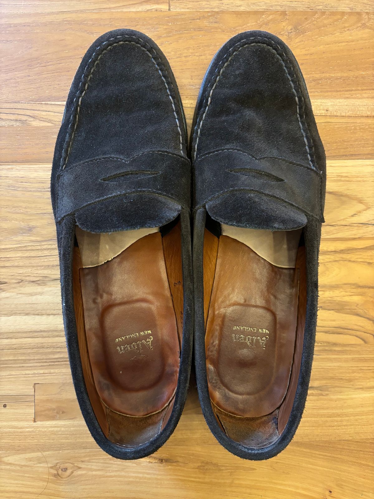 Photo by LastOfTheMohicans on November 3, 2024 of the Alden Leisure Handsewn Penny Loafer in Dark Brown Suede.