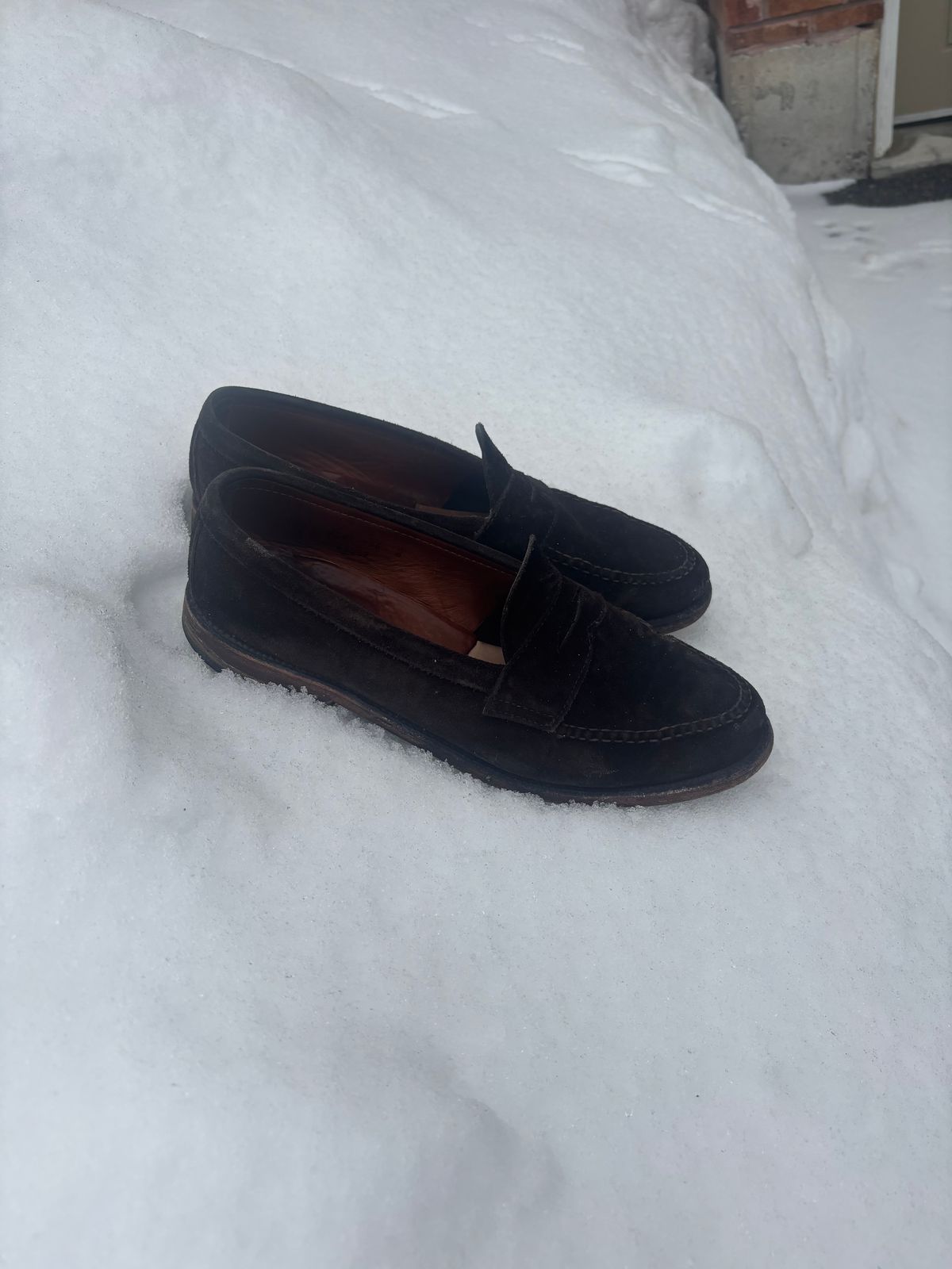Photo by LastOfTheMohicans on March 4, 2025 of the Alden Leisure Handsewn Penny Loafer in Dark Brown Suede.
