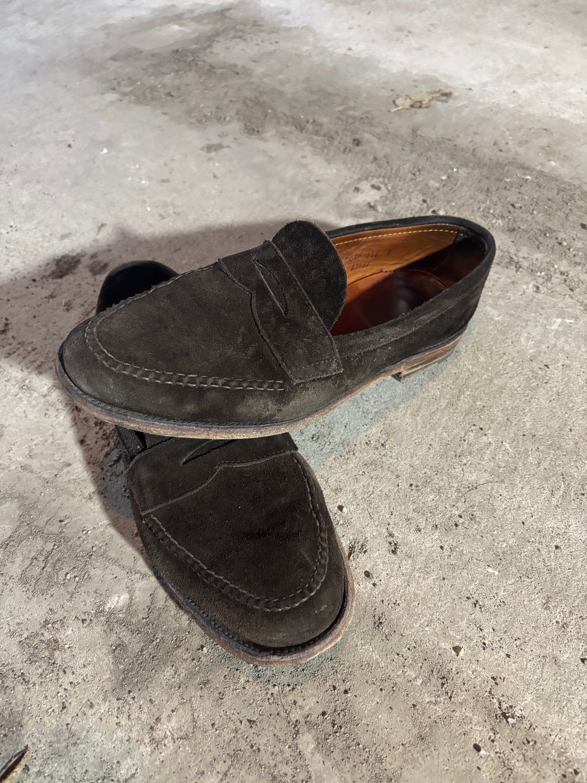 Photo by LastOfTheMohicans on April 2, 2025 of the Alden Leisure Handsewn Penny Loafer in Dark Brown Suede.