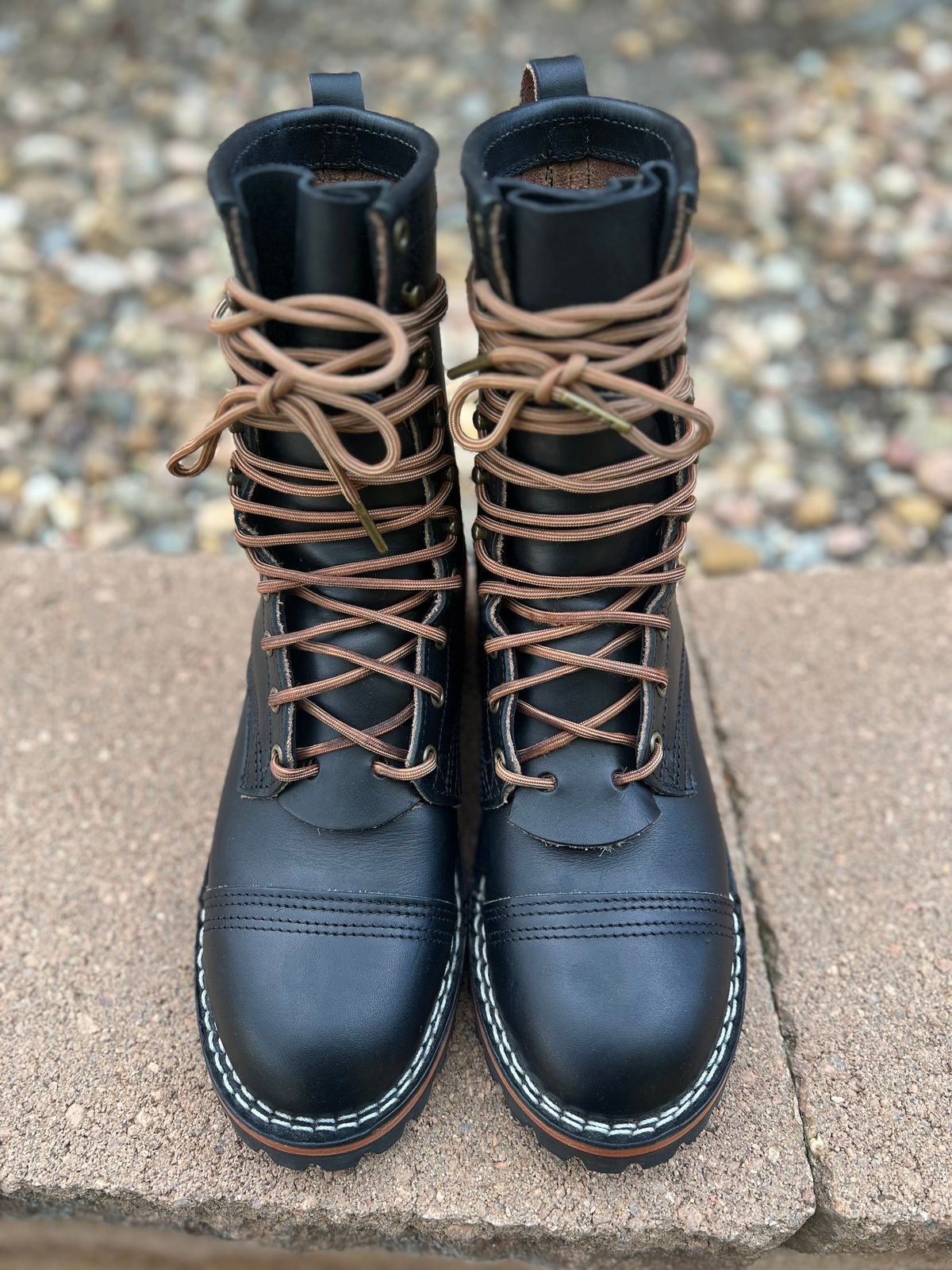 Photo by hopsandleather on October 2, 2023 of the Nicks MTO in Wickett & Craig Black Oiled Latigo.