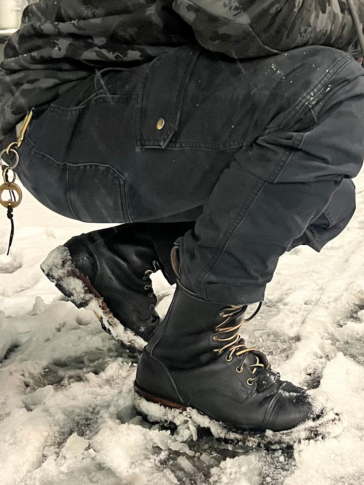 Photo by hopsandleather on November 3, 2023 of the Nicks MTO in Wickett & Craig Black Oiled Latigo.