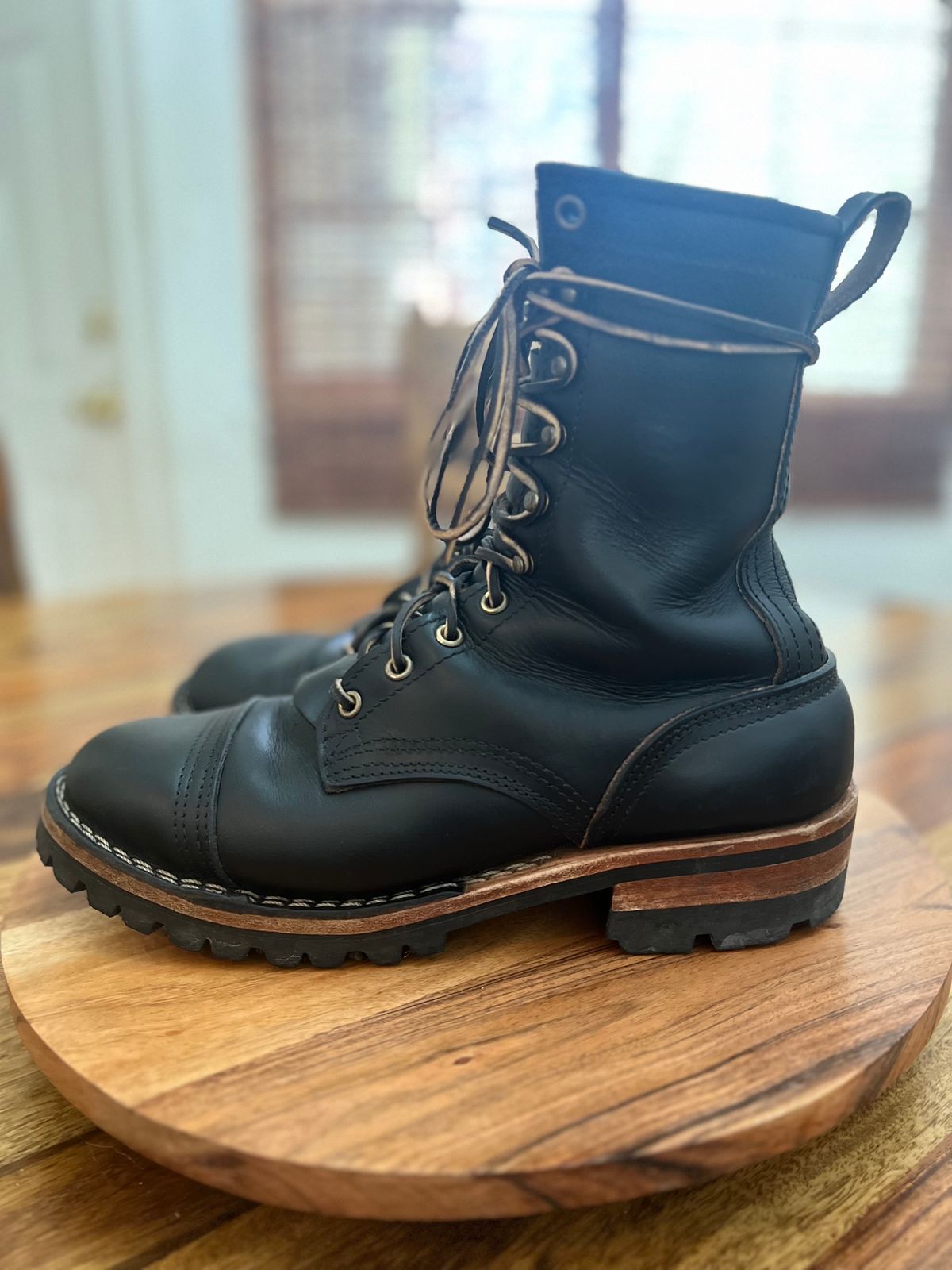 Photo by hopsandleather on November 3, 2023 of the Nicks MTO in Wickett & Craig Black Oiled Latigo.