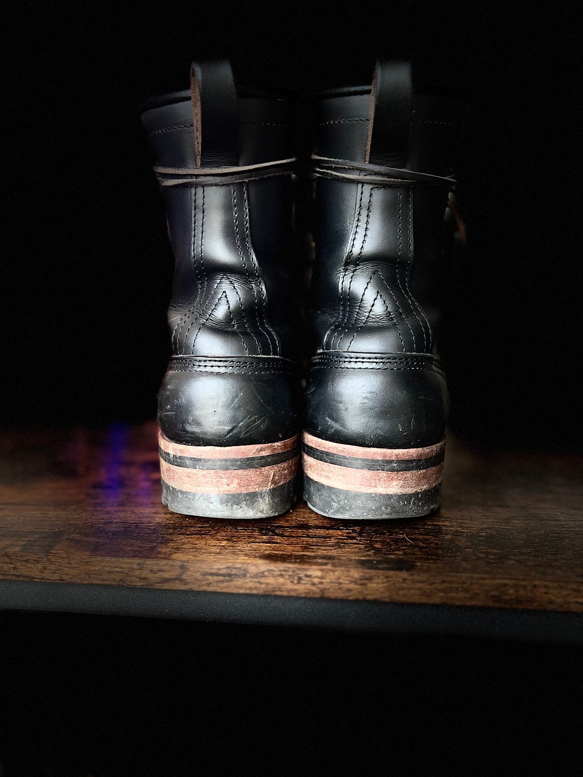 Photo by hopsandleather on January 1, 2024 of the Nicks MTO in Wickett & Craig Black Oiled Latigo.