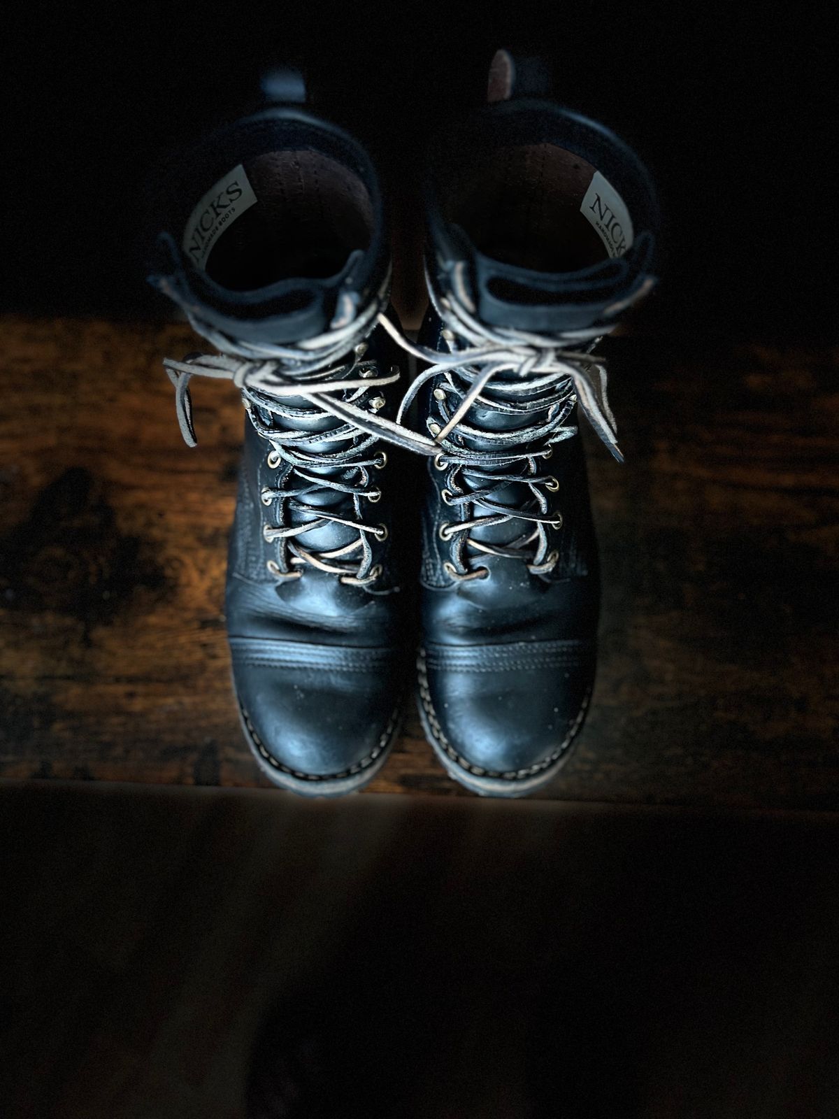 Photo by hopsandleather on January 1, 2024 of the Nicks MTO in Wickett & Craig Black Oiled Latigo.
